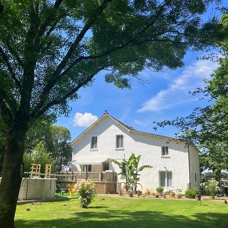 Autour Des Vignes Acomodação com café da manhã Herry Exterior foto